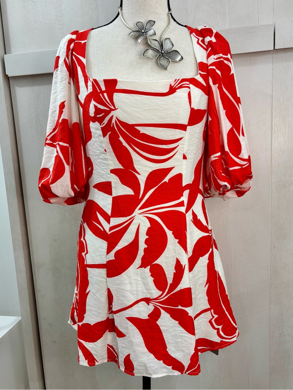 Floral Red/White Summer Open Back Dress Missguided Womens Size Med